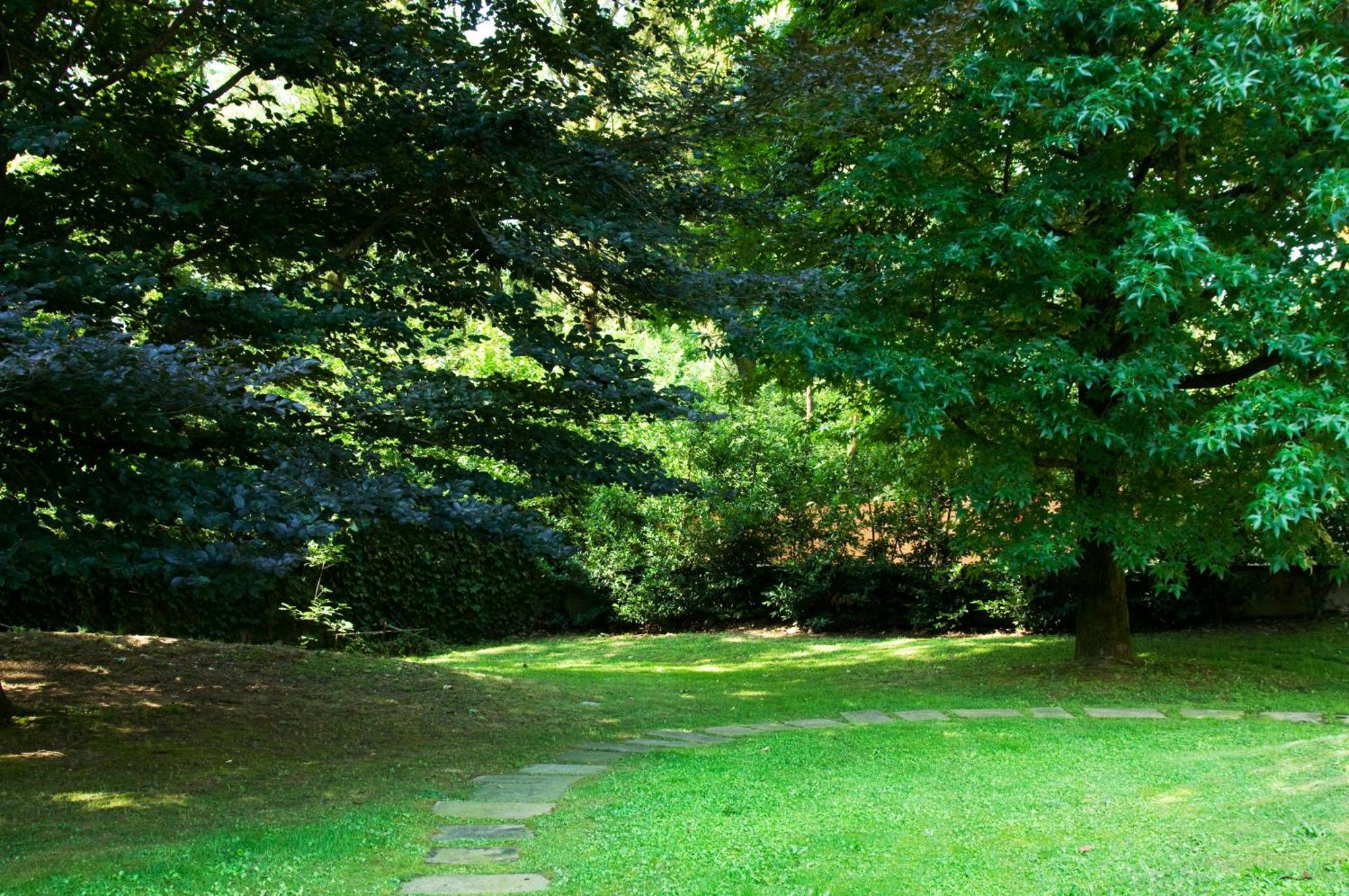 Bed&Garden Bed & Breakfast Cesate Bagian luar foto