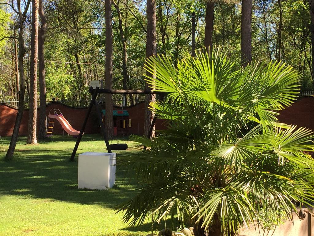 Bed&Garden Bed & Breakfast Cesate Bagian luar foto