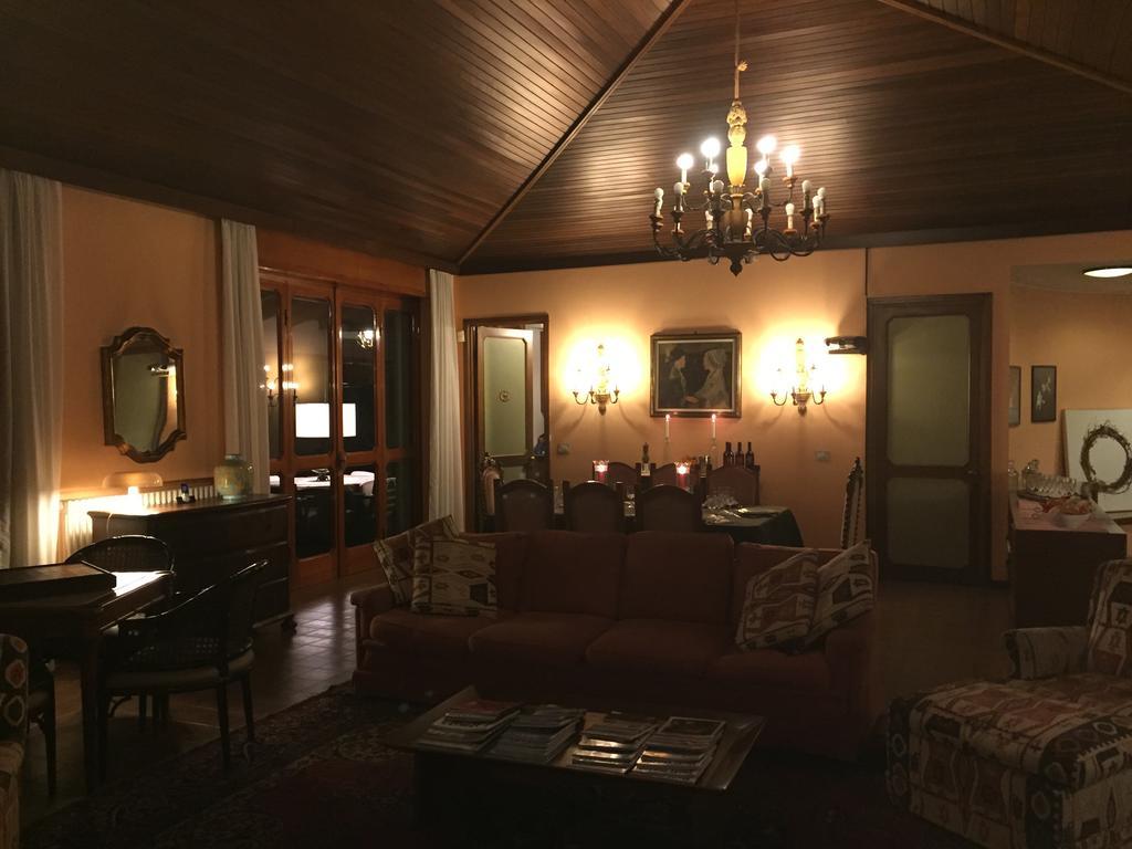Bed&Garden Bed & Breakfast Cesate Bagian luar foto